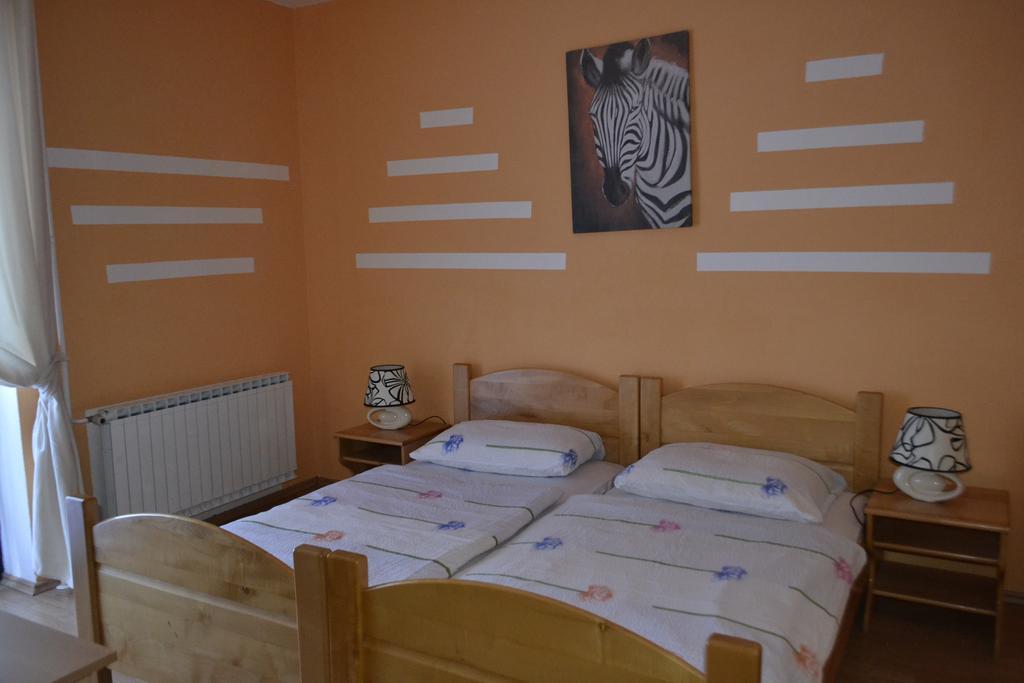Guest House Kmecki Hram Fortuna Idrija Pokój zdjęcie
